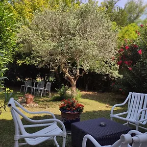 Mas De L' Olivier Apartment Arles